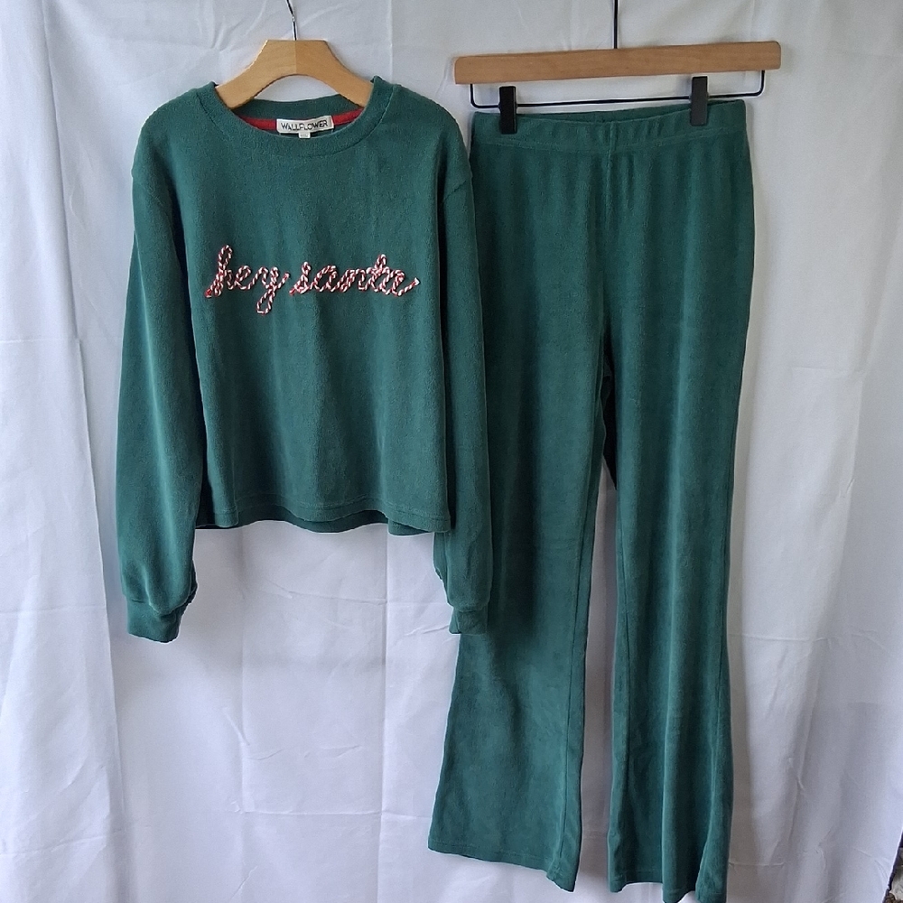Wallflower Cozy Lounge Ser Green Flare S
